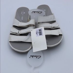 NWT Clark’s Brinkley Coast Sandals